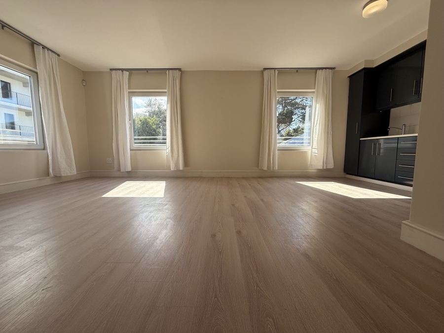 1 Bedroom Property for Sale in Wynberg Upper Western Cape